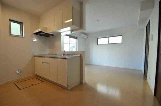 �y���ԁE���r���O�z�@����