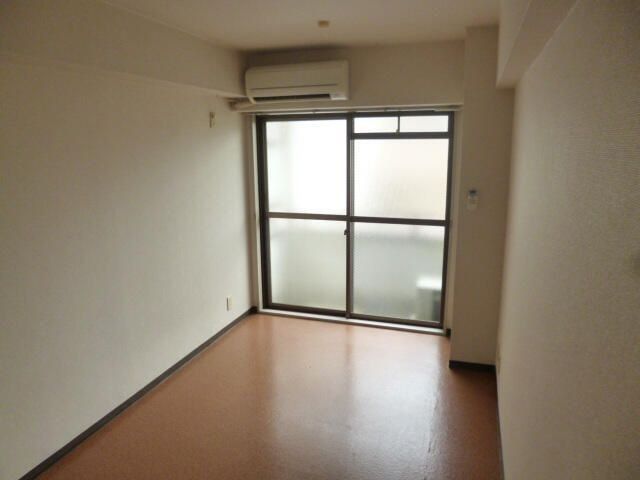 �y���ԁE���r���O�z�@