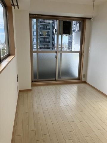 �y���ԁE���r���O�z�@