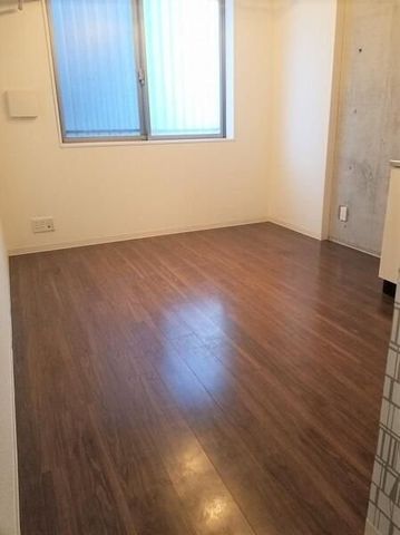 �y���ԁE���r���O�z�@