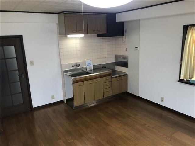 �y���ԁE���r���O�z�@