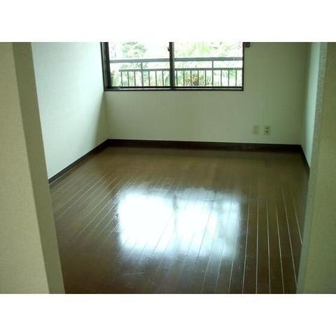 �y���ԁE���r���O�z�@