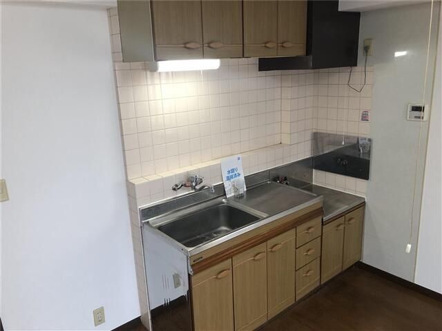 �y�L�b�`���z�@