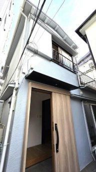 �y�G���g�����X�z�@