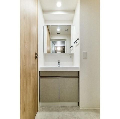 �y���ʏ��z�@