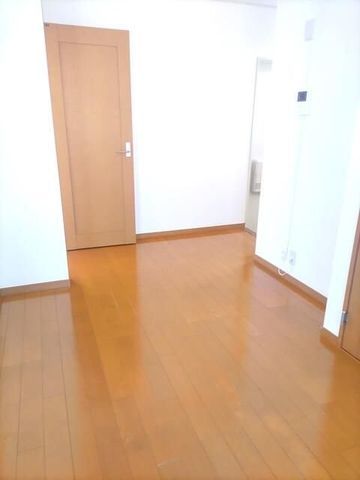 �y���̑��ݔ��z�@
