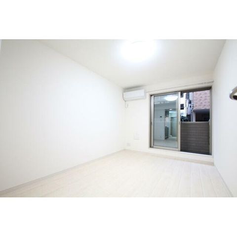 �y���ԁE���r���O�z�@