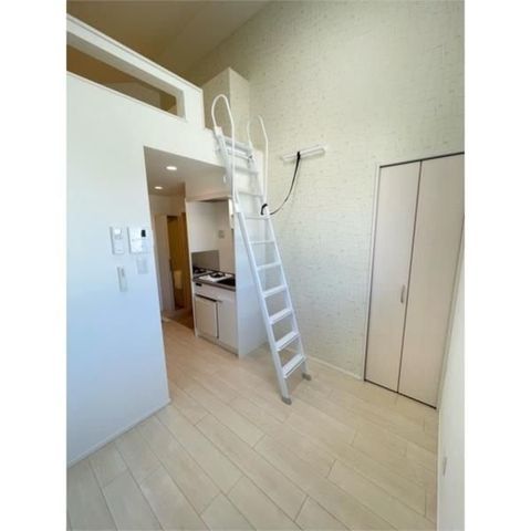 �y���ԁE���r���O�z�@