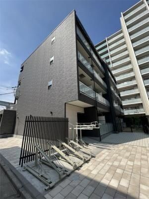 �y�G���g�����X�z�@