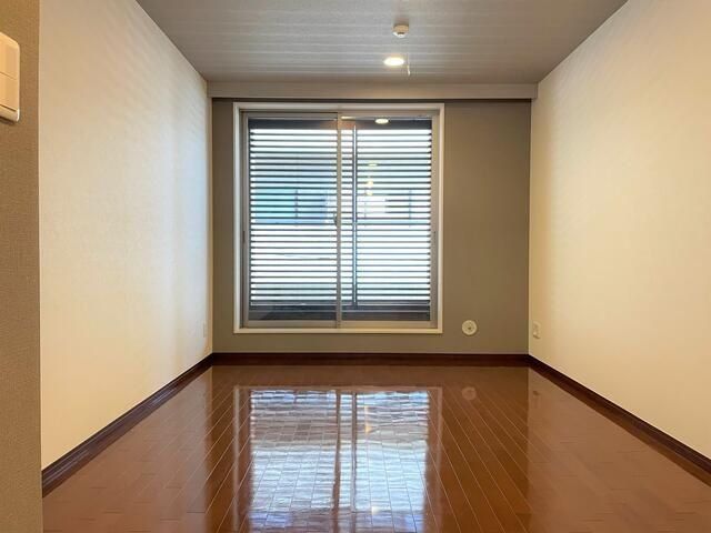 �y���ԁE���r���O�z�@