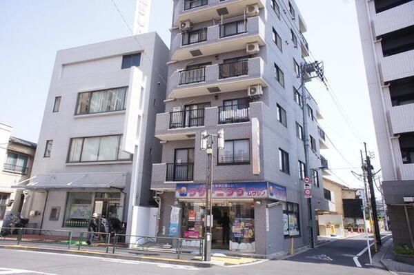 �y�G���g�����X�z�@