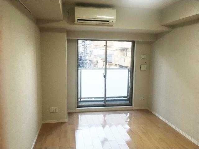 �y���ԁE���r���O�z�@