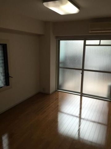 �y���ԁE���r���O�z�@