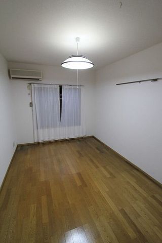 �y���ԁE���r���O�z�@