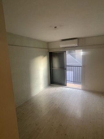 �y���ԁE���r���O�z�@