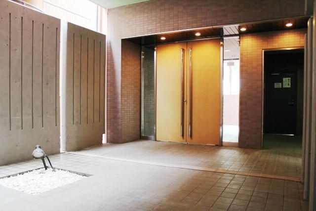 �y�G���g�����X�z�@