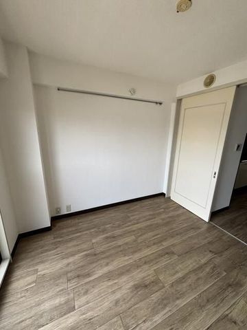 �y���̑��ݔ��z�@