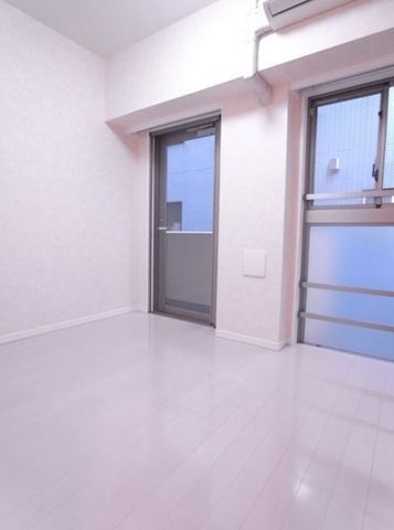 �y���ԁE���r���O�z�@