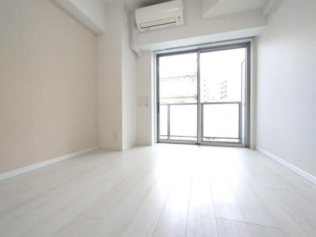 �y���ԁE���r���O�z�@