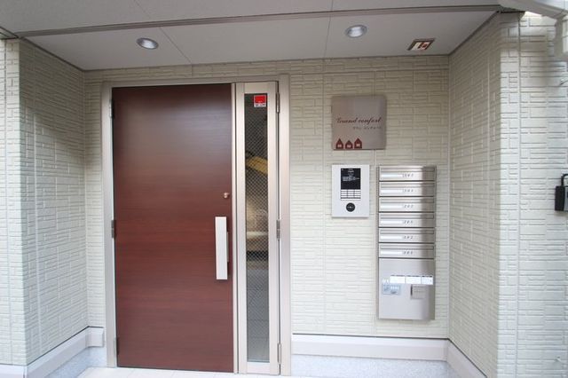 �y�G���g�����X�z�@