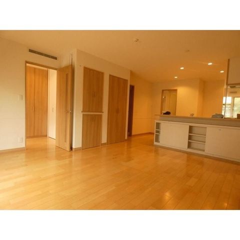 �y���ԁE���r���O�z�@