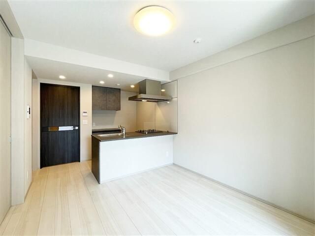 �y���ԁE���r���O�z�@