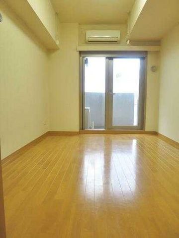 �y���ԁE���r���O�z�@