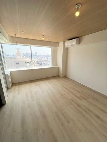 �y���ԁE���r���O�z�@