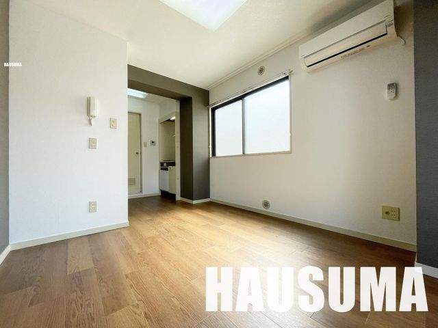 �y�����E���r���O�z�@���r���O/����