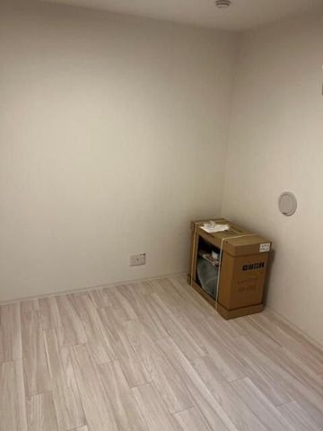 �y���ԁE���r���O�z�@