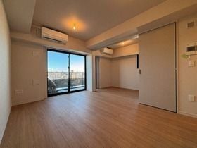 �y���ԁE���r���O�z�@