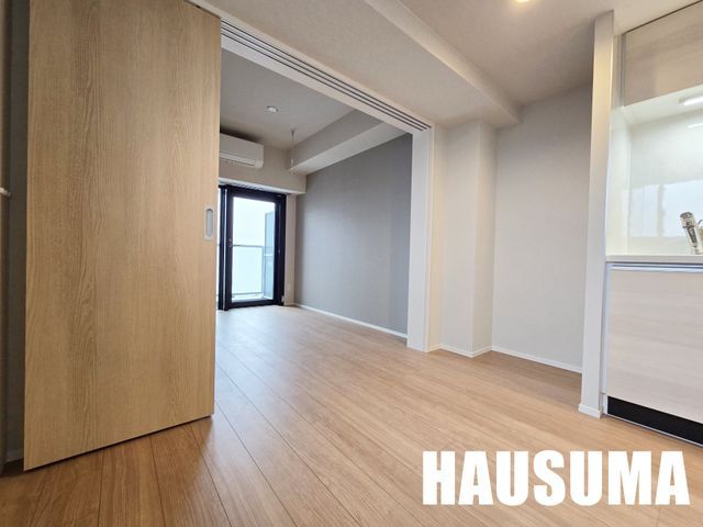 �y�����E���r���O�z�@