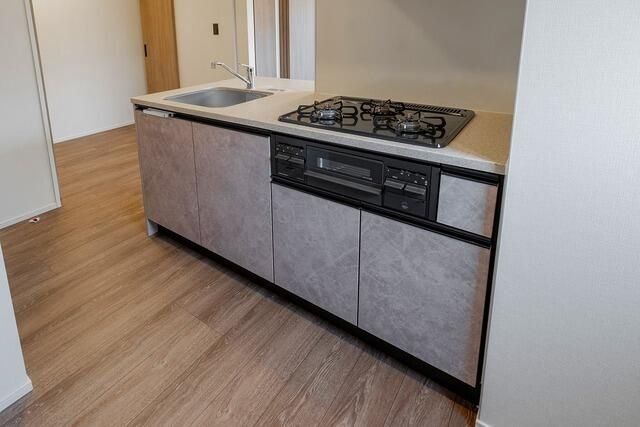 �y�G���g�����X�z�@