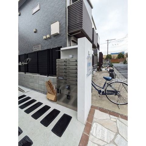 �y�G���g�����X�z�@