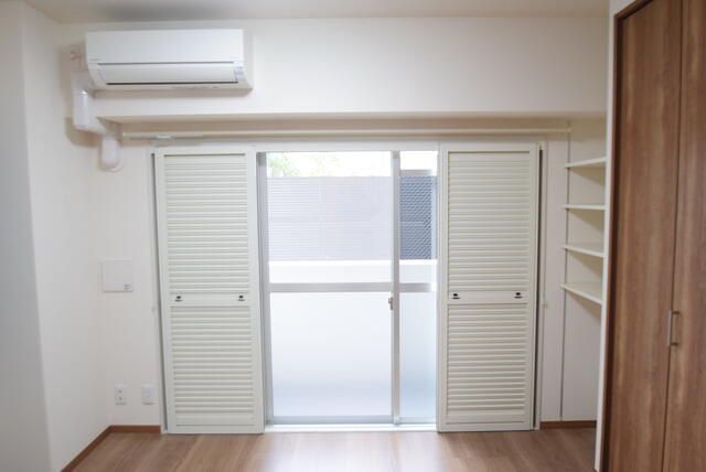 �y���ԁE���r���O�z�@