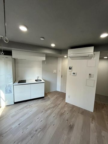 �y���ԁE���r���O�z�@