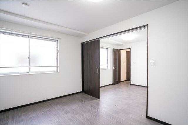 �y���ԁE���r���O�z�@