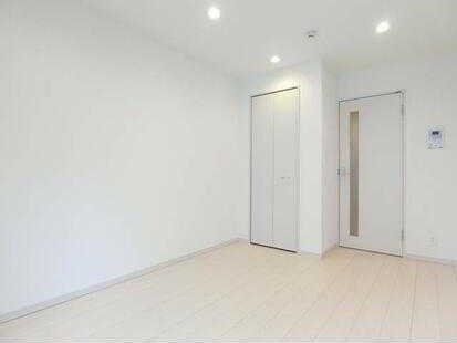 �y���ԁE���r���O�z�@