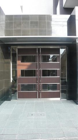 �y�G���g�����X�z�@