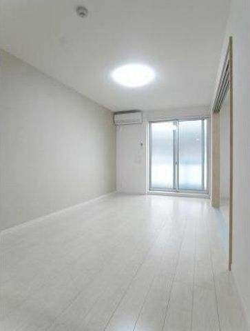 �y���ԁE���r���O�z�@