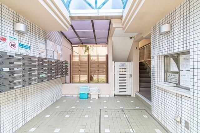 �y�G���g�����X�z�@