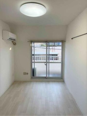 �y���ԁE���r���O�z�@