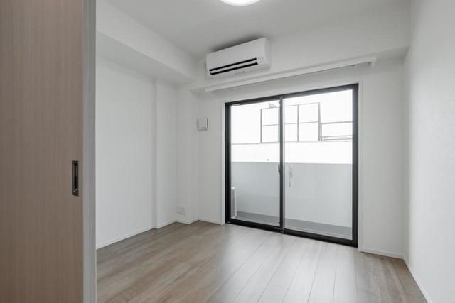 �y���ԁE���r���O�z�@